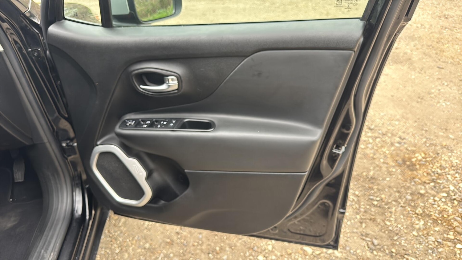 Used Jeep Renegade 2016 for sale - 78184704: Photo 32