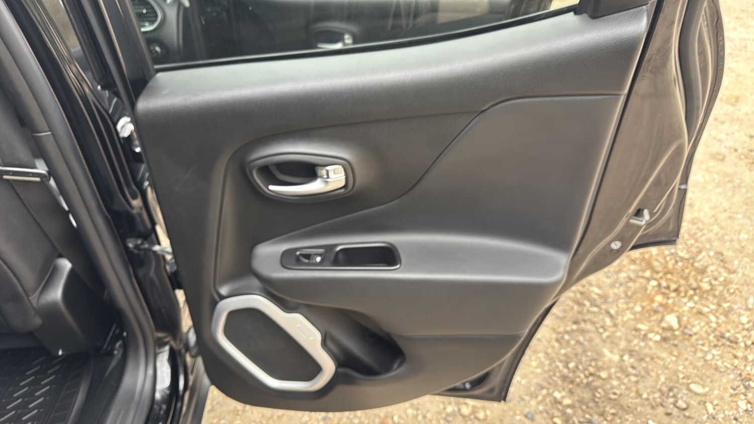 Used Jeep Renegade 2016 for sale - 78184704: Photo 33