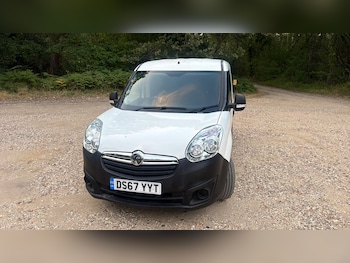 Used Vauxhall Combo 2017 for sale - 79325241: Photo