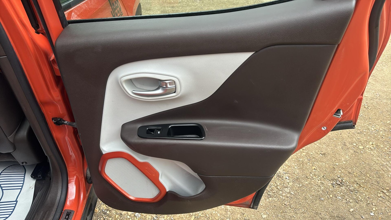 Used Jeep Renegade 2015 for sale - 78185720: Photo 28