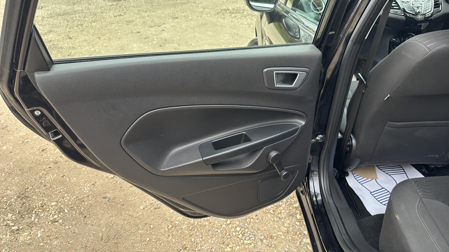 Used Ford Fiesta 2015 for sale - 78185411: Photo 29