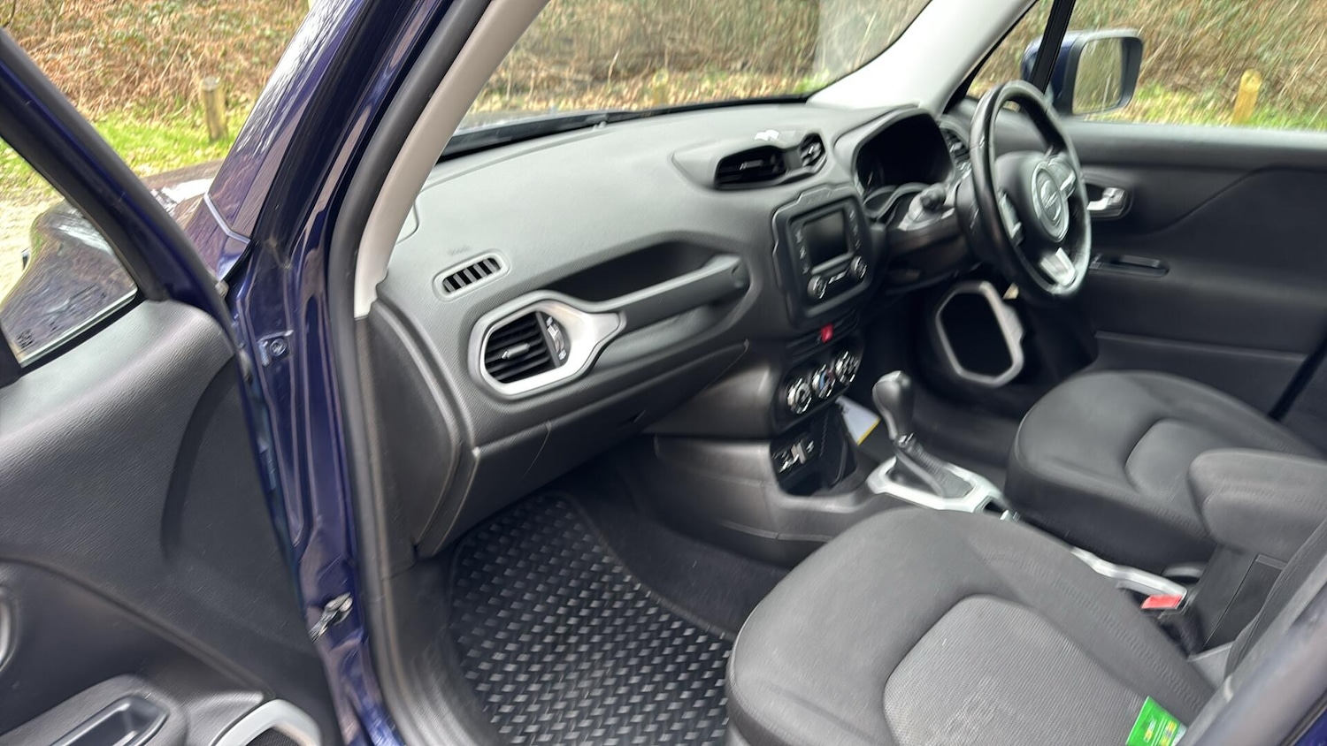 Used Jeep Renegade 2017 for sale - 78184730: Photo 30