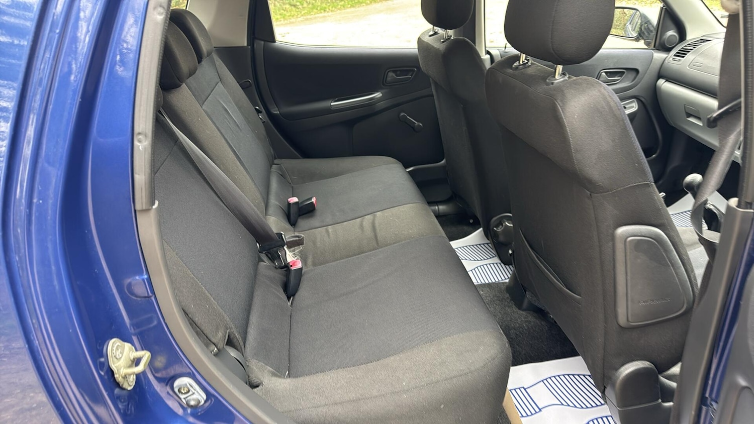 Used Suzuki Ignis 2004 for sale - 78185808: Photo 36