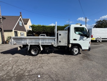 Used Mitsubishi Canter 2017 for sale - 75972688: Photo