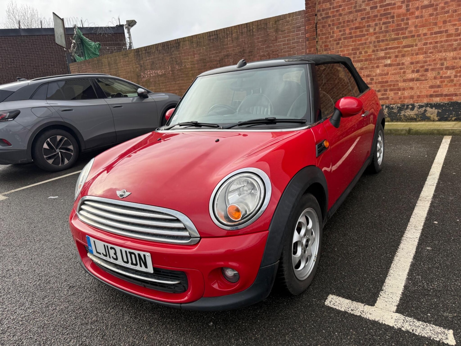 Used MINI Convertible 2013 for sale - 78057515: Photo 10