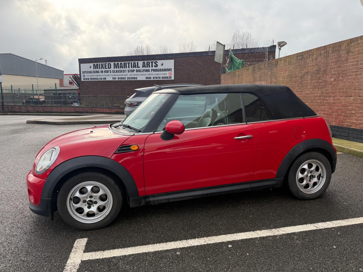 Used MINI Convertible 2013 for sale - 78057515: Photo 15