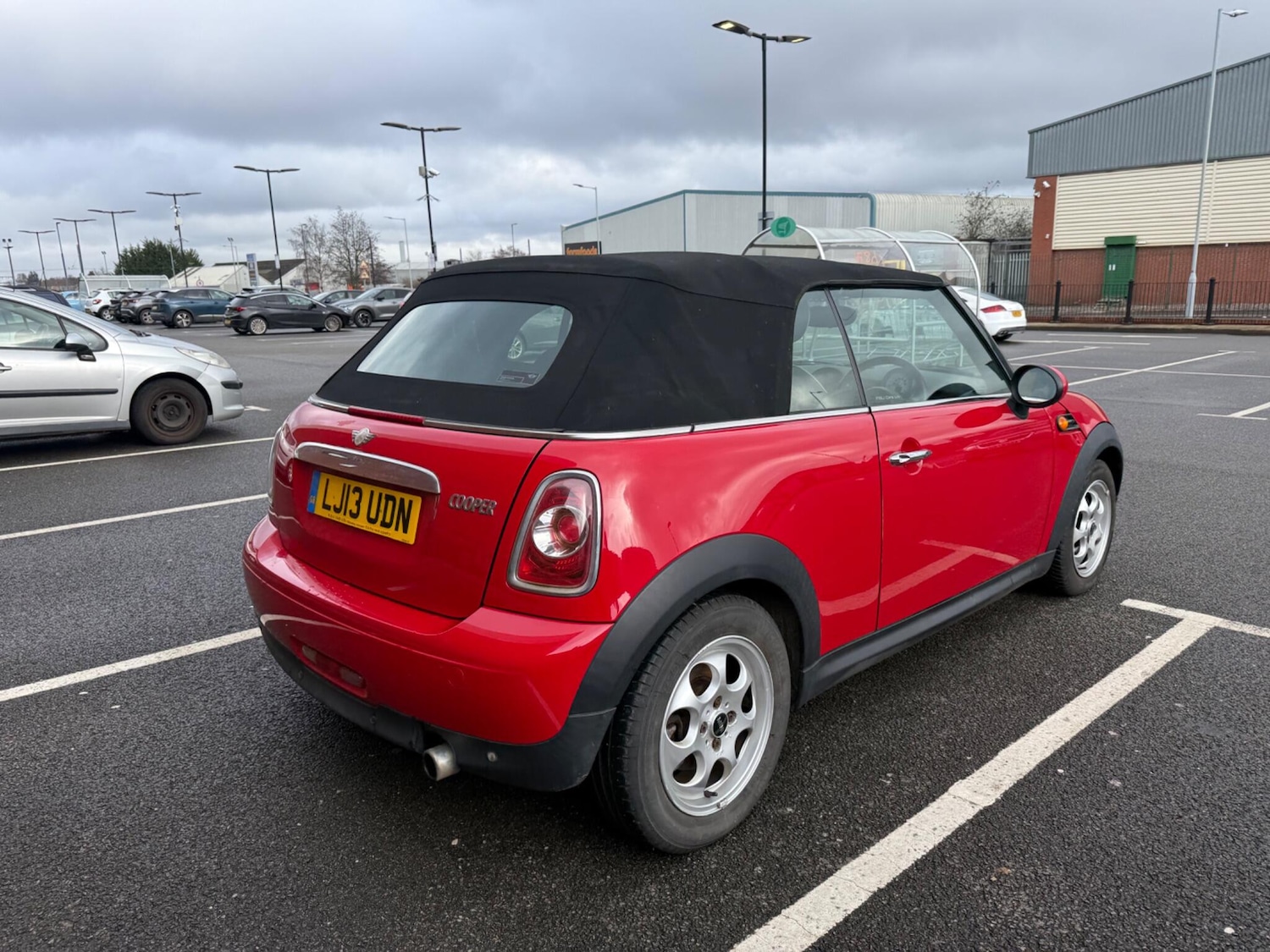 Used MINI Convertible 2013 for sale - 78057515: Photo 24