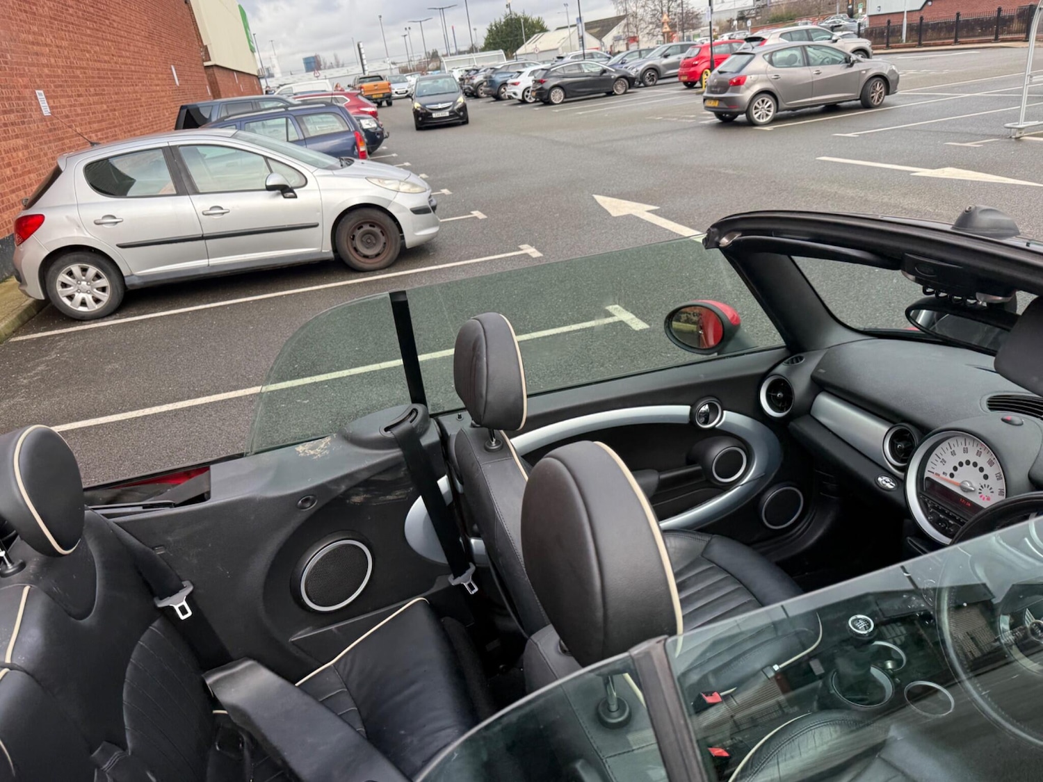 Used MINI Convertible 2013 for sale - 78057515: Photo 26