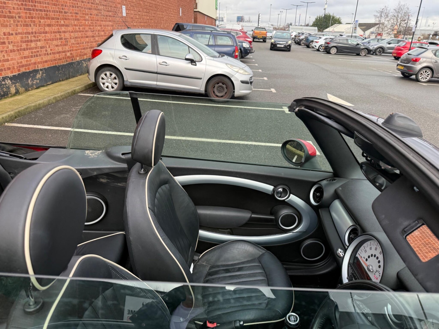 Used MINI Convertible 2013 for sale - 78057515: Photo 33