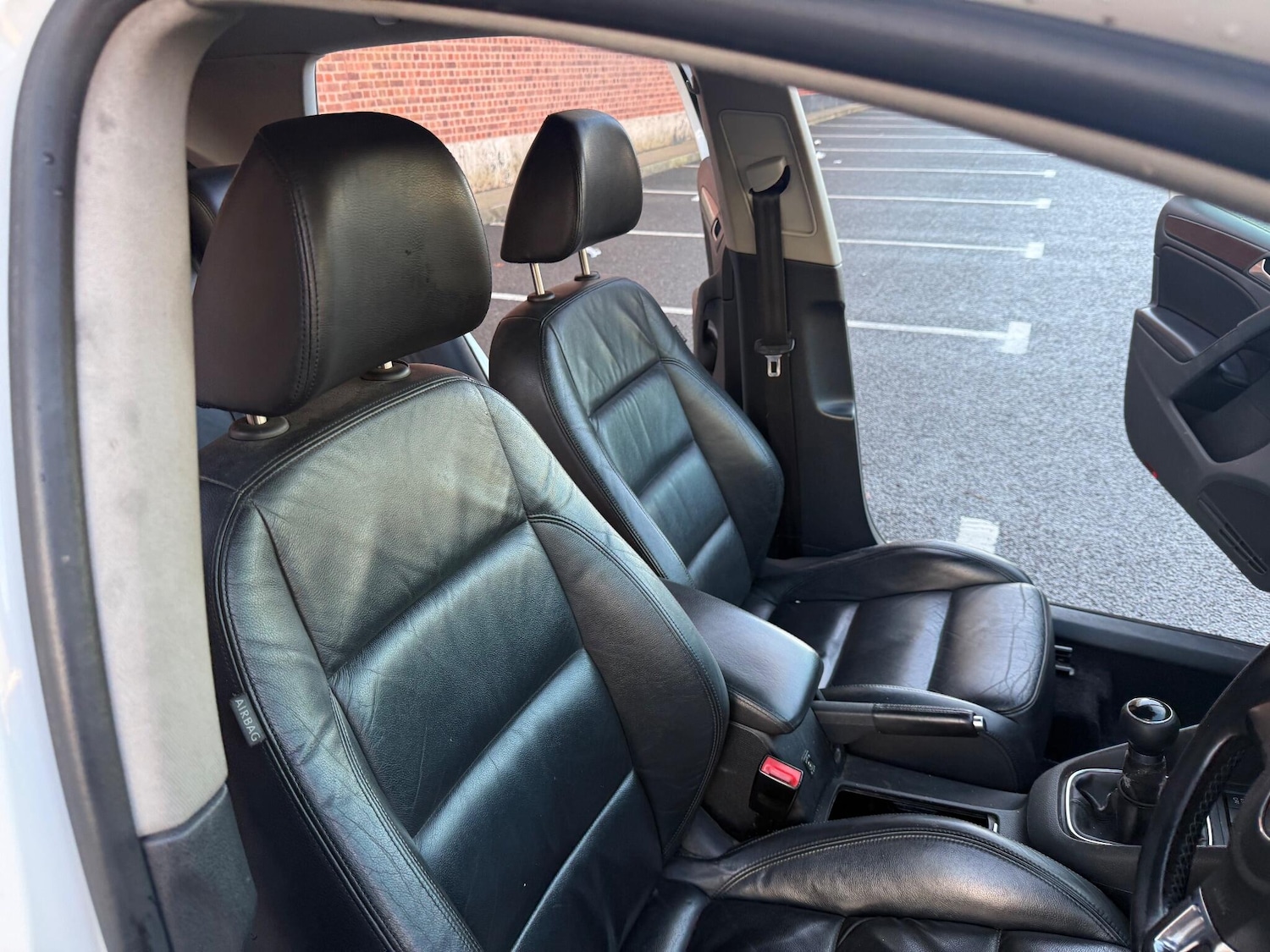 Used Volkswagen Golf 2010 for sale - 76381022: Photo 20