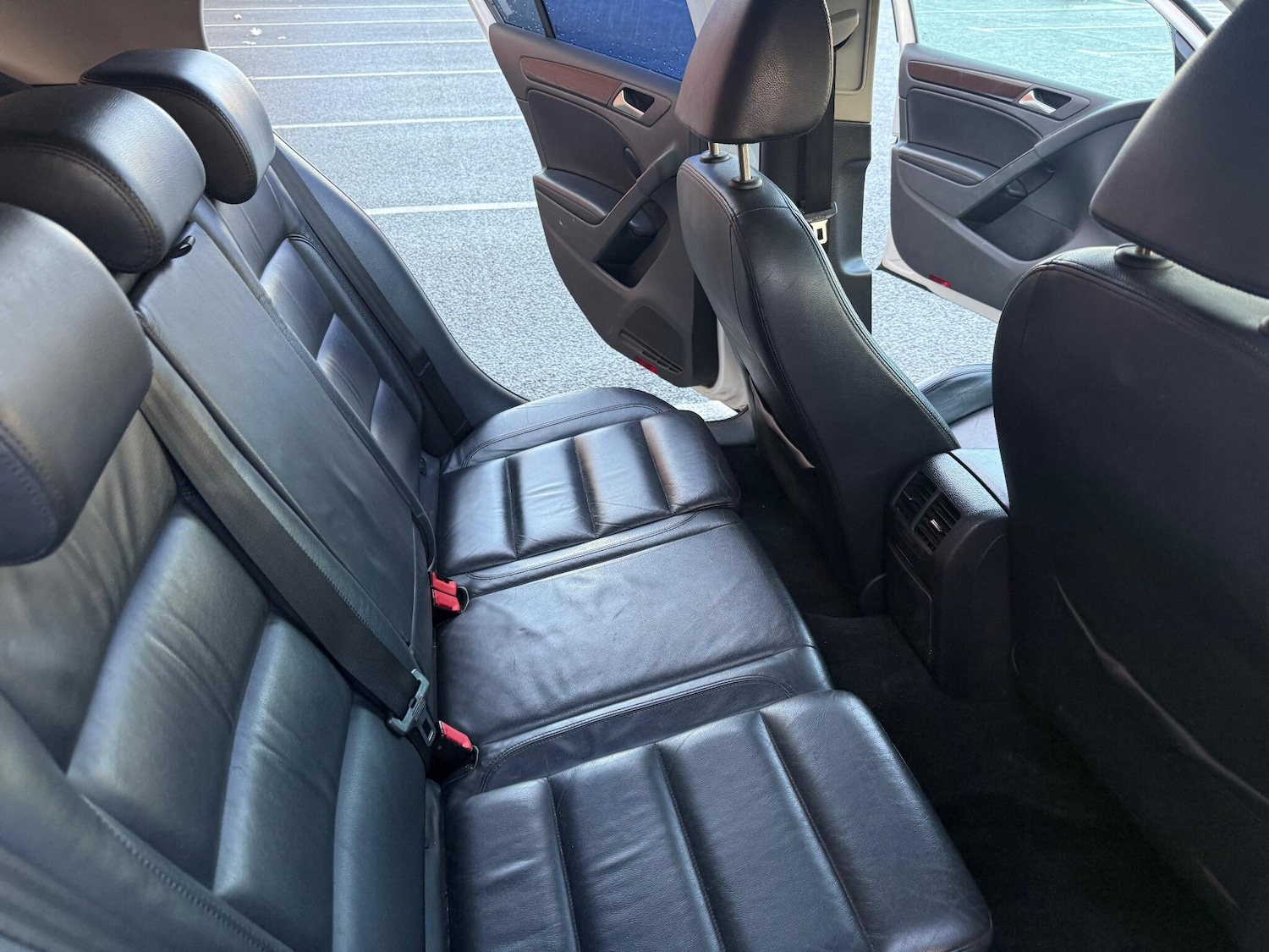 Used Volkswagen Golf 2010 for sale - 76381022: Photo 23