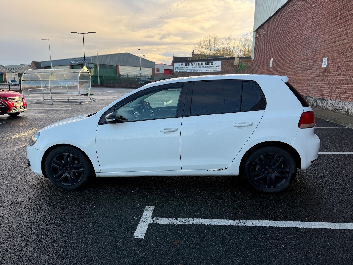 Used Volkswagen Golf 2010 for sale - 76381022: Photo 9