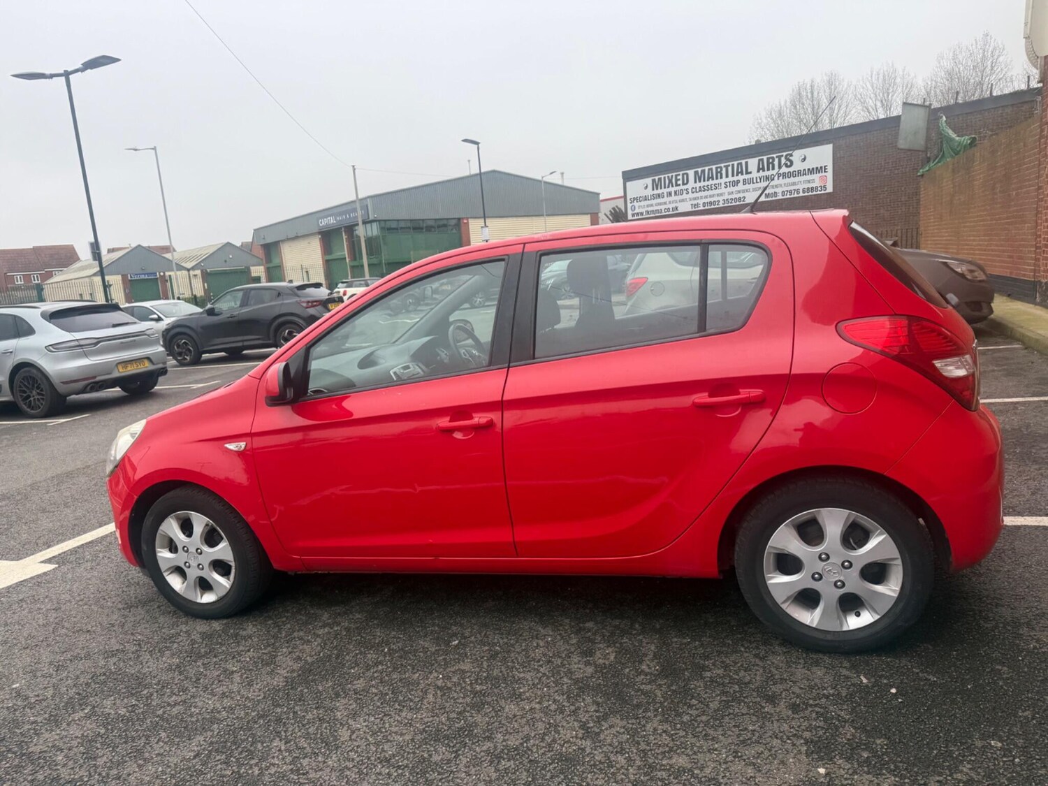 Used Hyundai i20 2009 for sale - 77855240: Photo 11