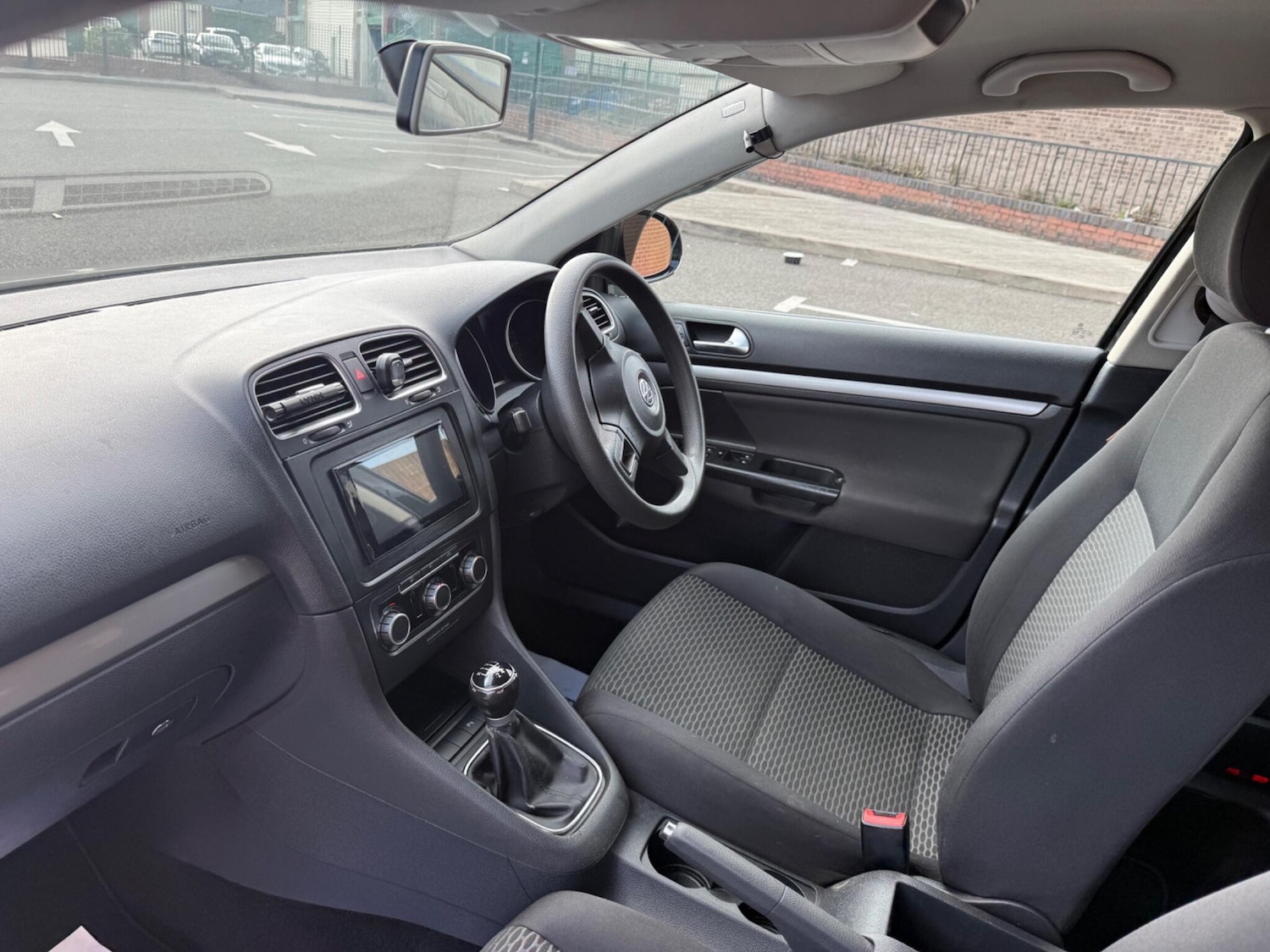 Used Volkswagen Golf 2011 for sale - 76179502: Photo 14