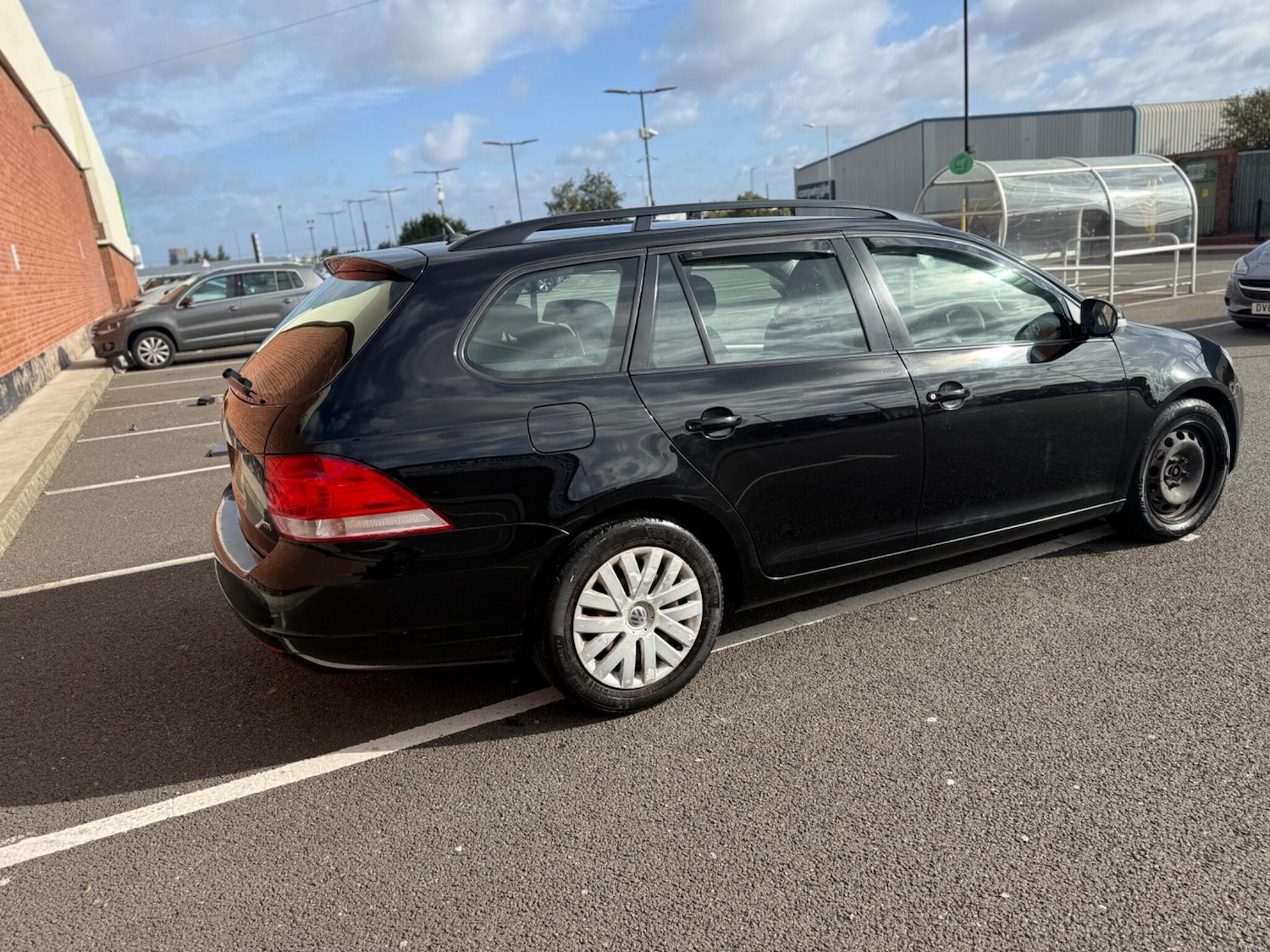 Used Volkswagen Golf 2011 for sale - 76179502: Photo 4