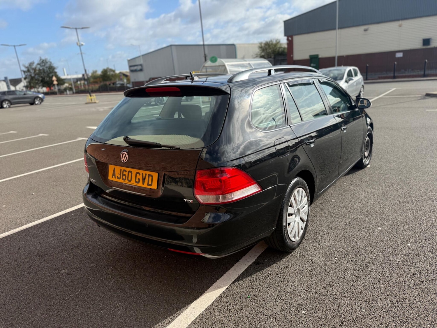Used Volkswagen Golf 2011 for sale - 76179502: Photo 9
