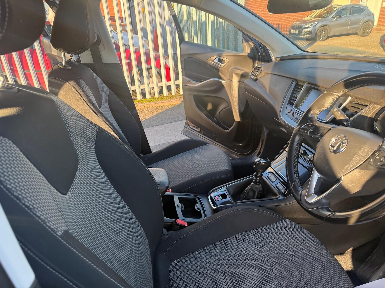 Used Vauxhall Grandland X 2018 for sale - 76644809: Photo 14