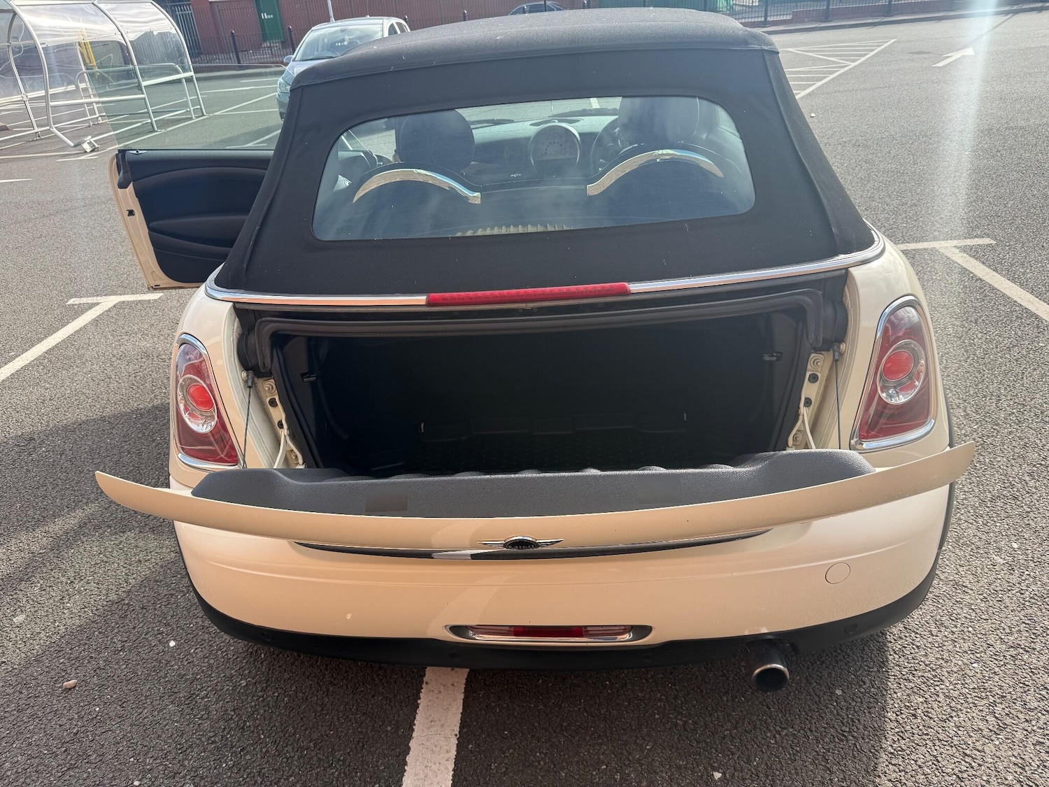 Used MINI Convertible 2011 for sale - 77198316: Photo 11