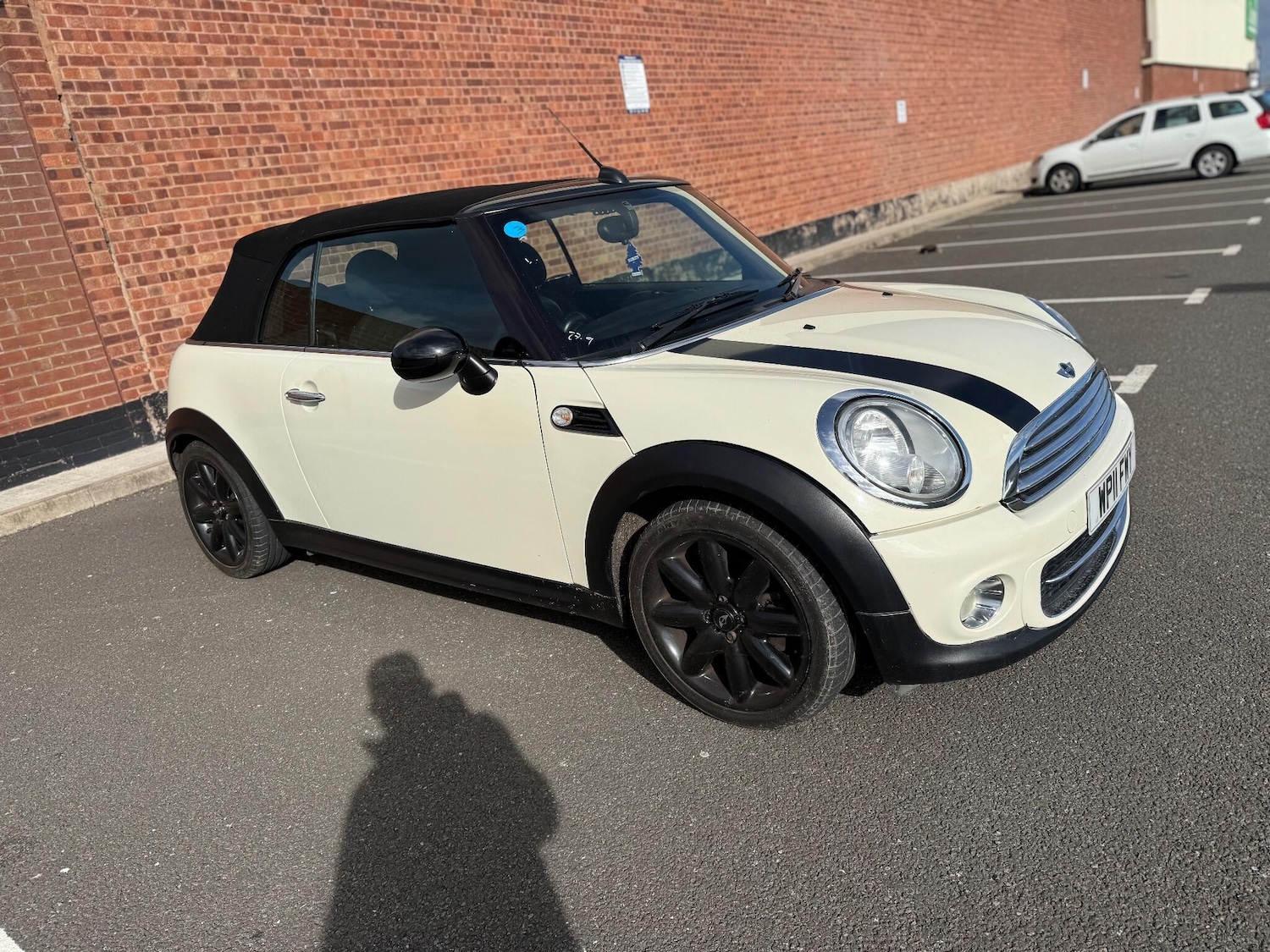 Used MINI Convertible 2011 for sale - 77198316: Photo 5