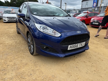 Used Ford Fiesta 2016 for sale - 78921402: Photo