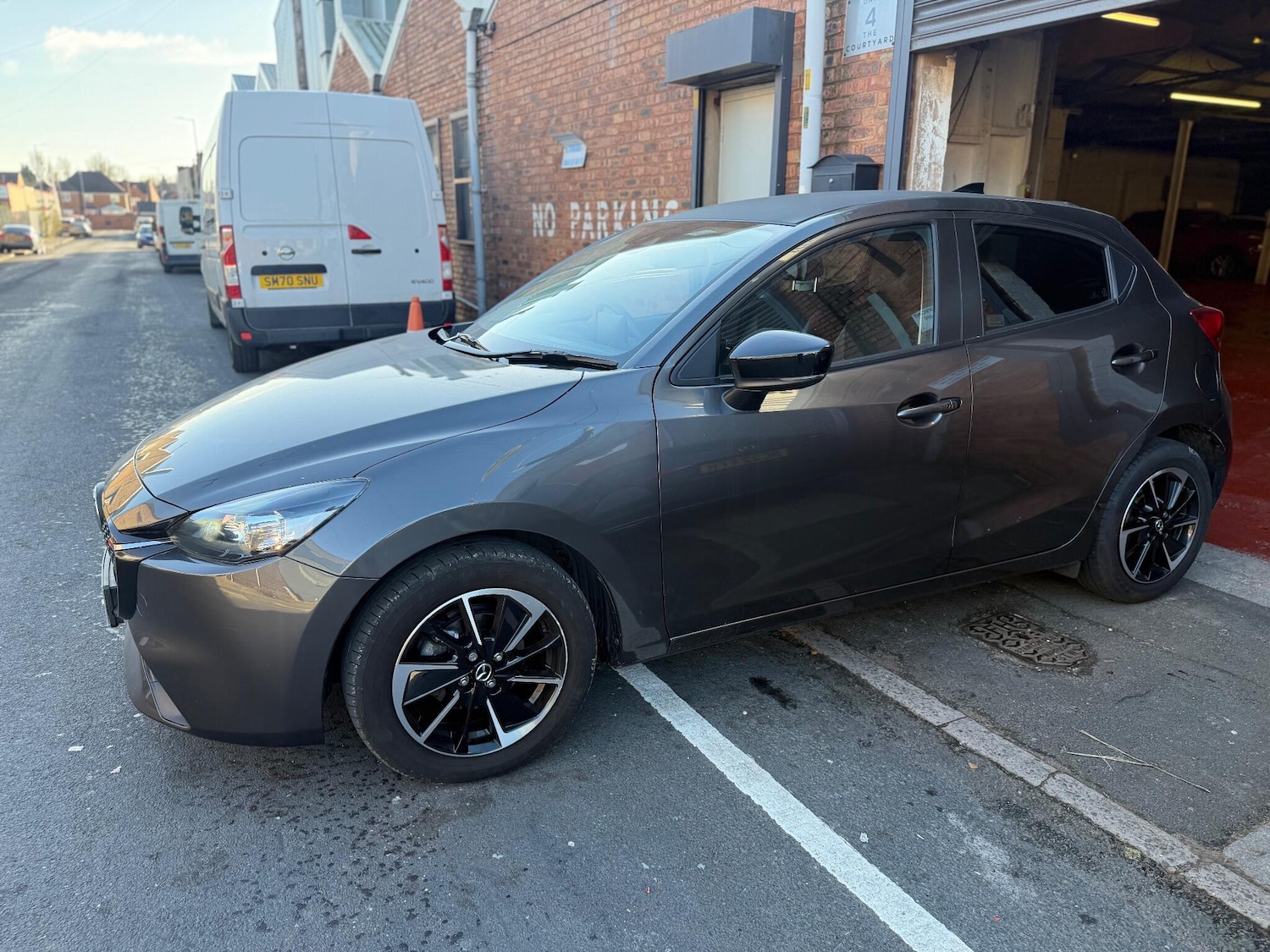 Used Mazda Mazda2 2023 for sale - 76646245: Photo 6