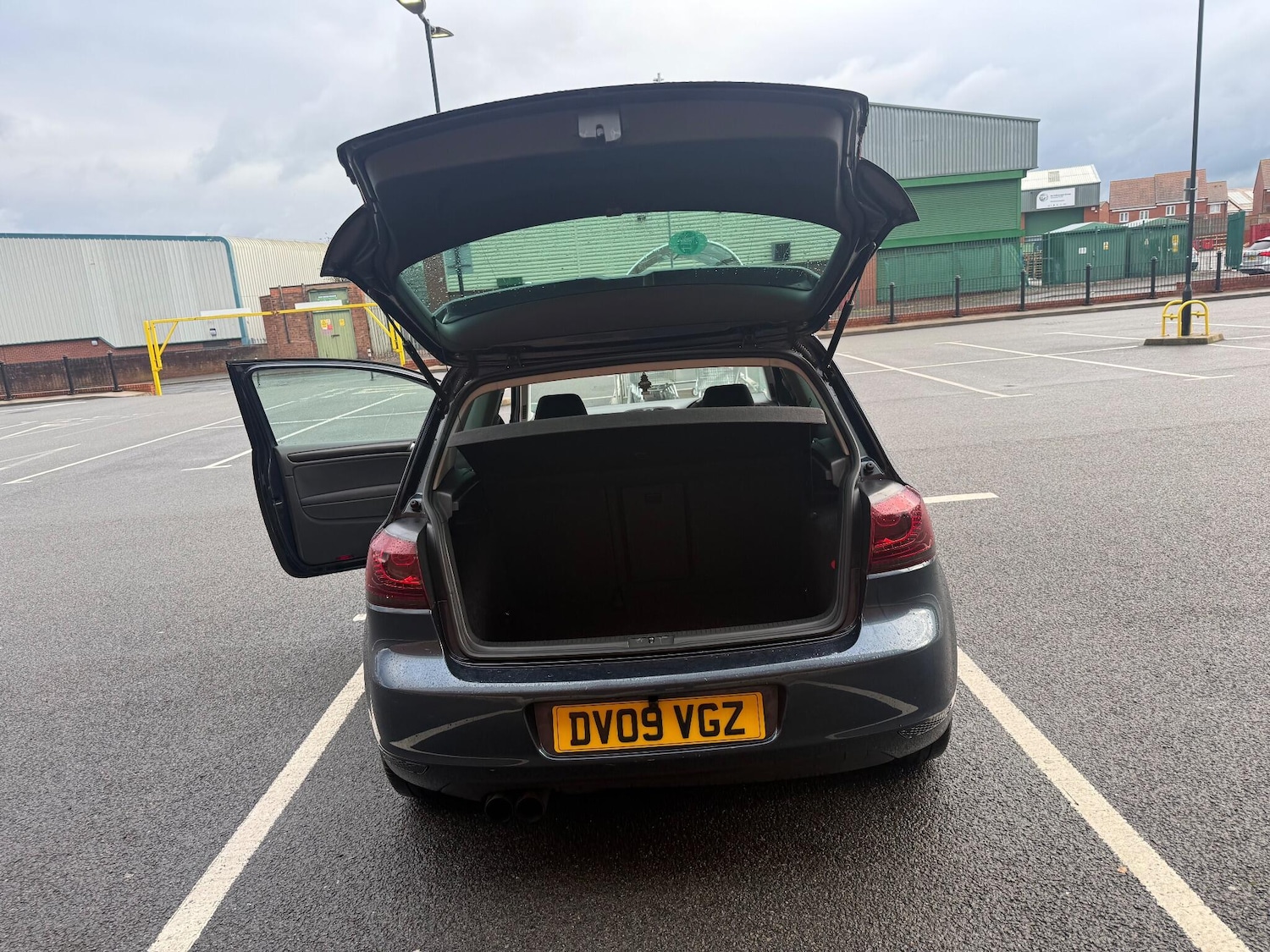 Used Volkswagen Golf 2009 for sale - 76752680: Photo 13