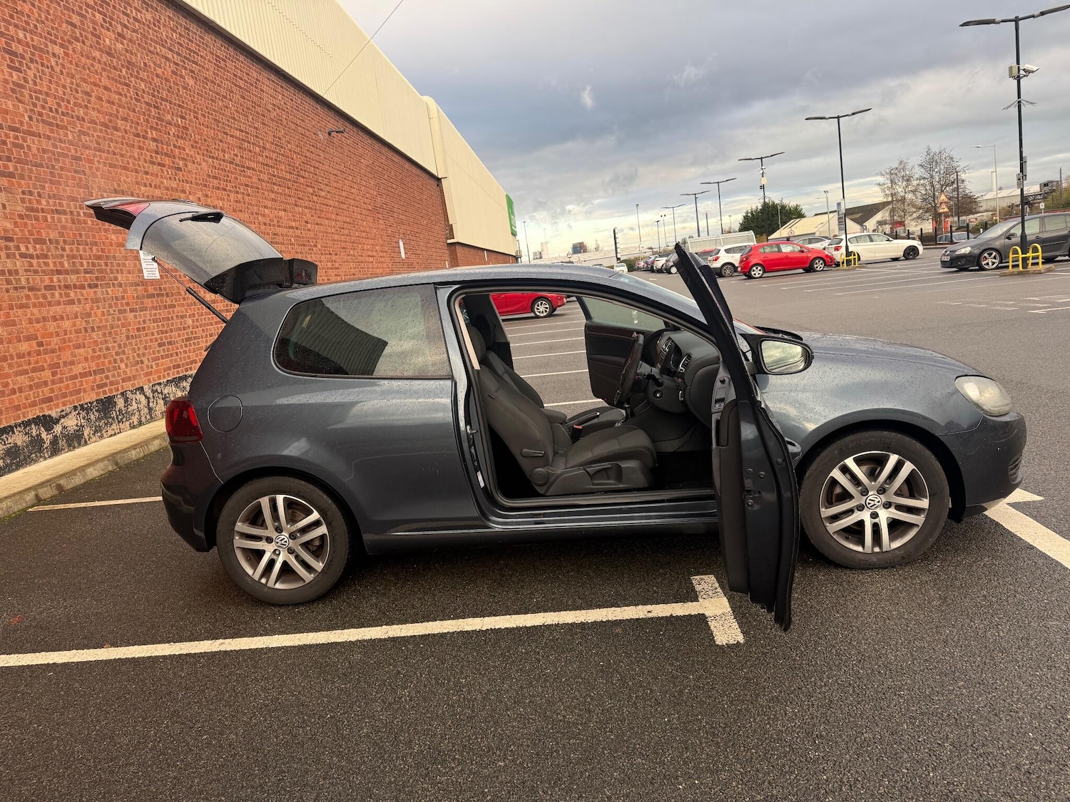 Used Volkswagen Golf 2009 for sale - 76752680: Photo 15