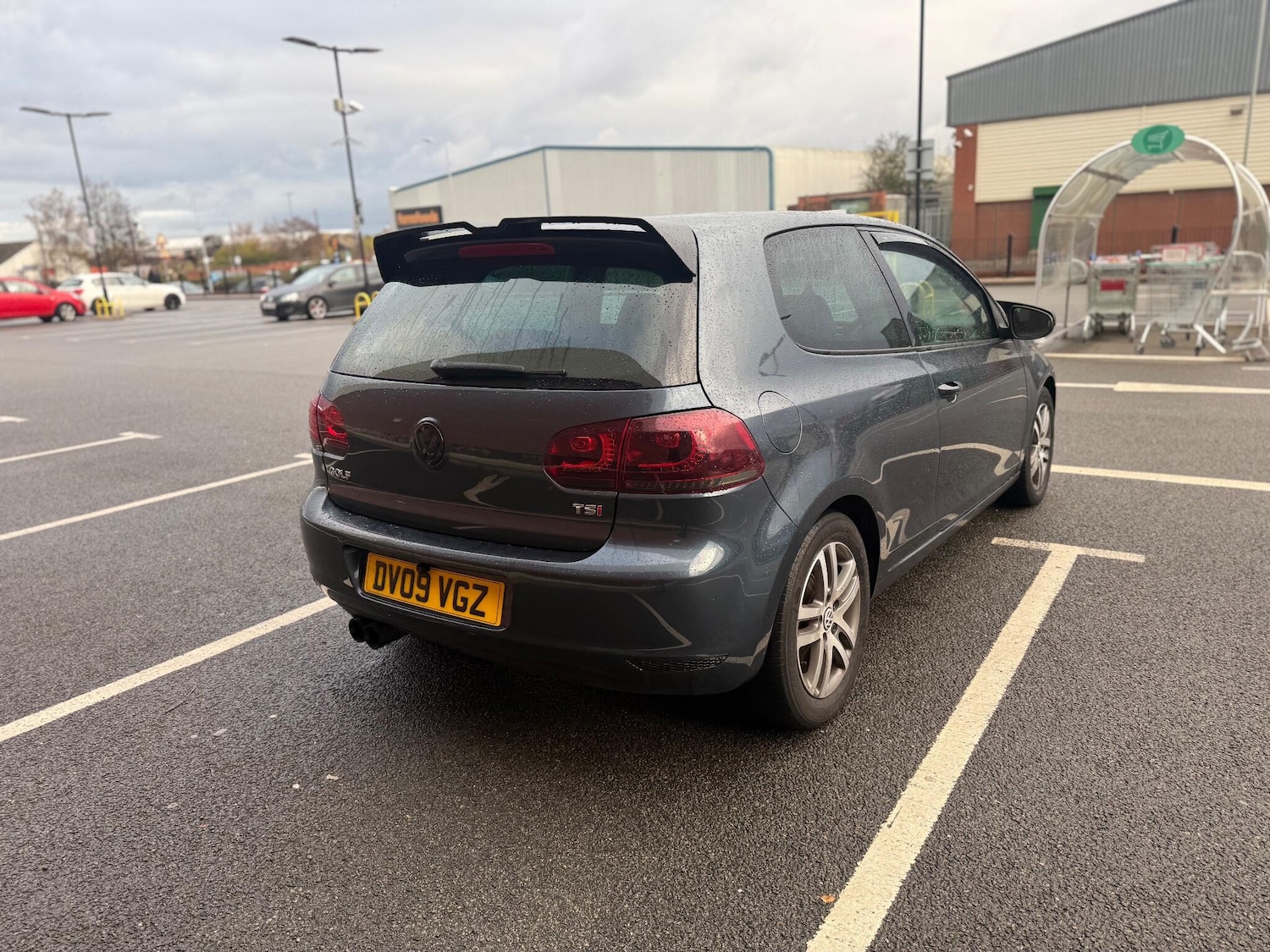 Used Volkswagen Golf 2009 for sale - 76752680: Photo 16