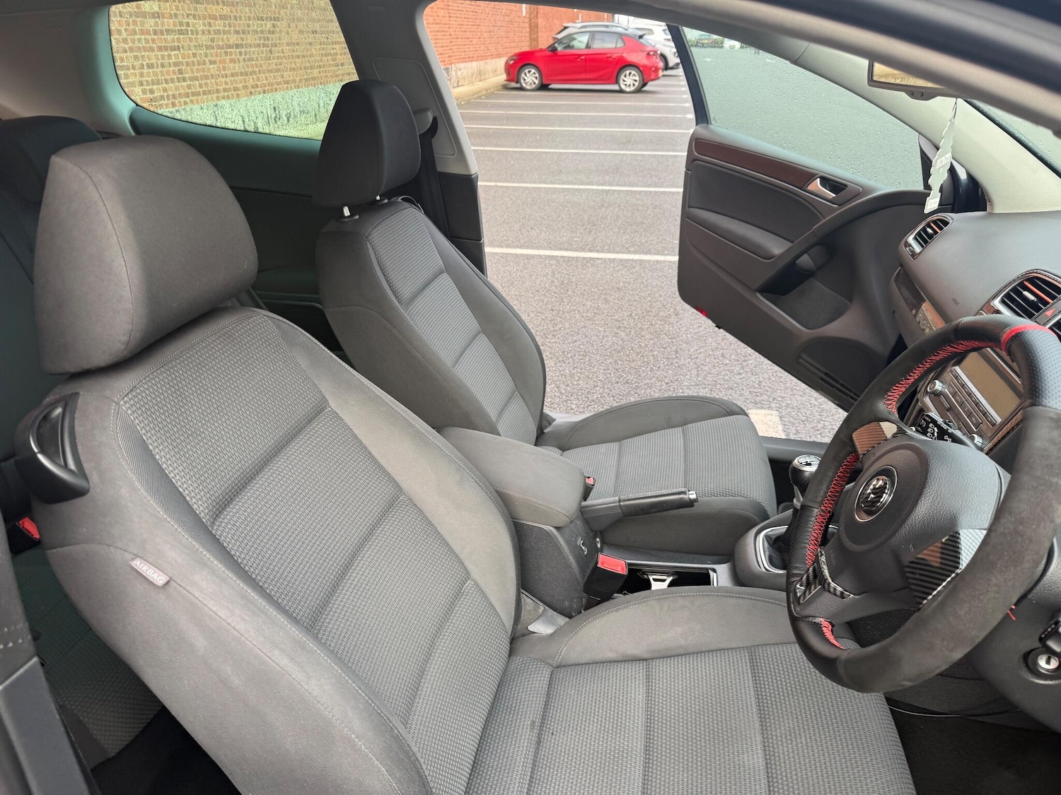 Used Volkswagen Golf 2009 for sale - 76752680: Photo 24