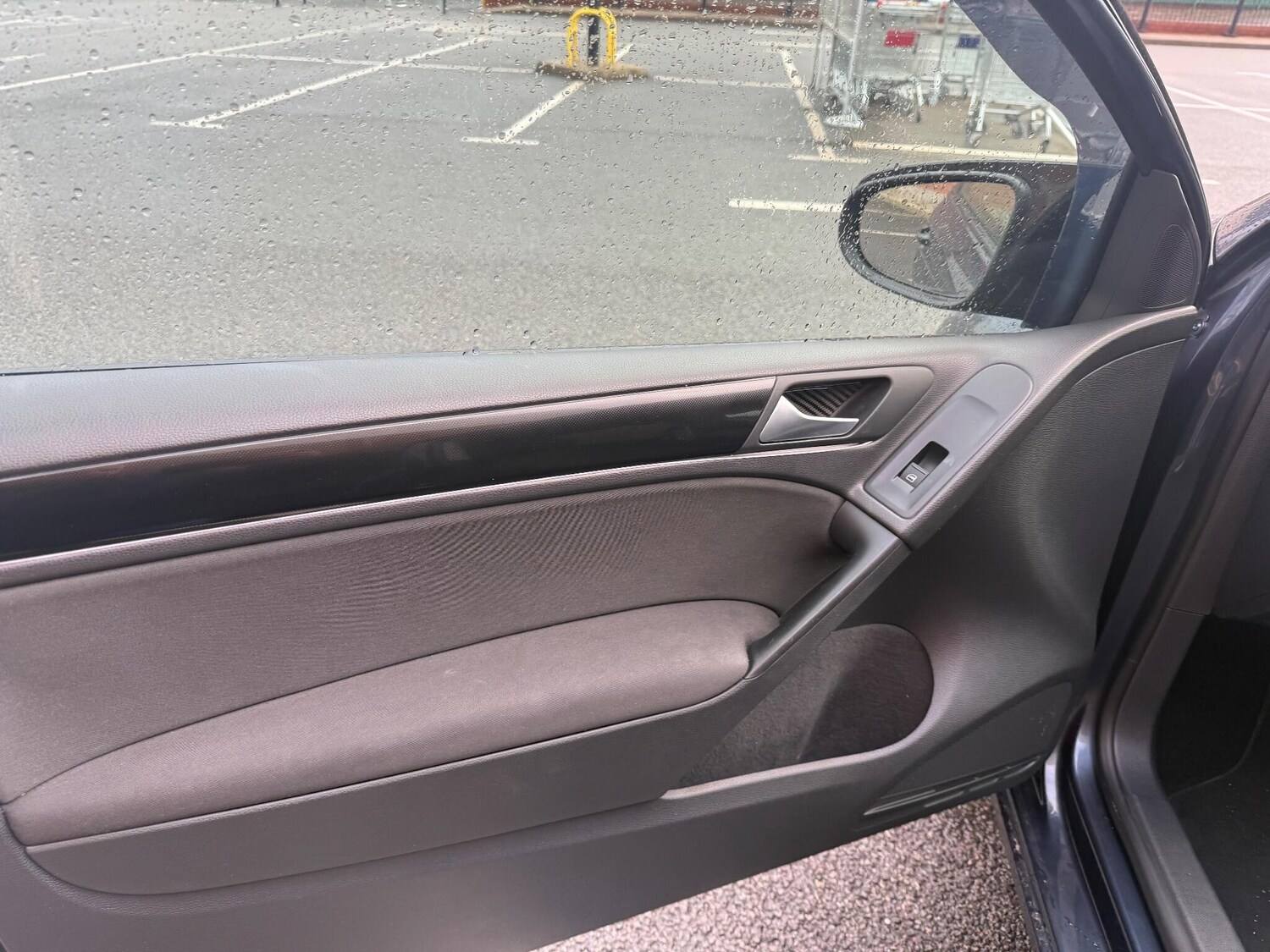 Used Volkswagen Golf 2009 for sale - 76752680: Photo 27