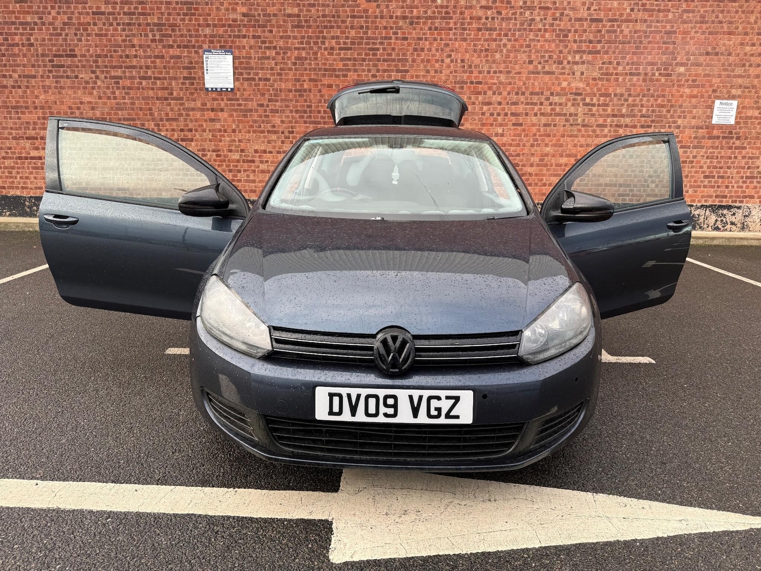 Used Volkswagen Golf 2009 for sale - 76752680: Photo 6