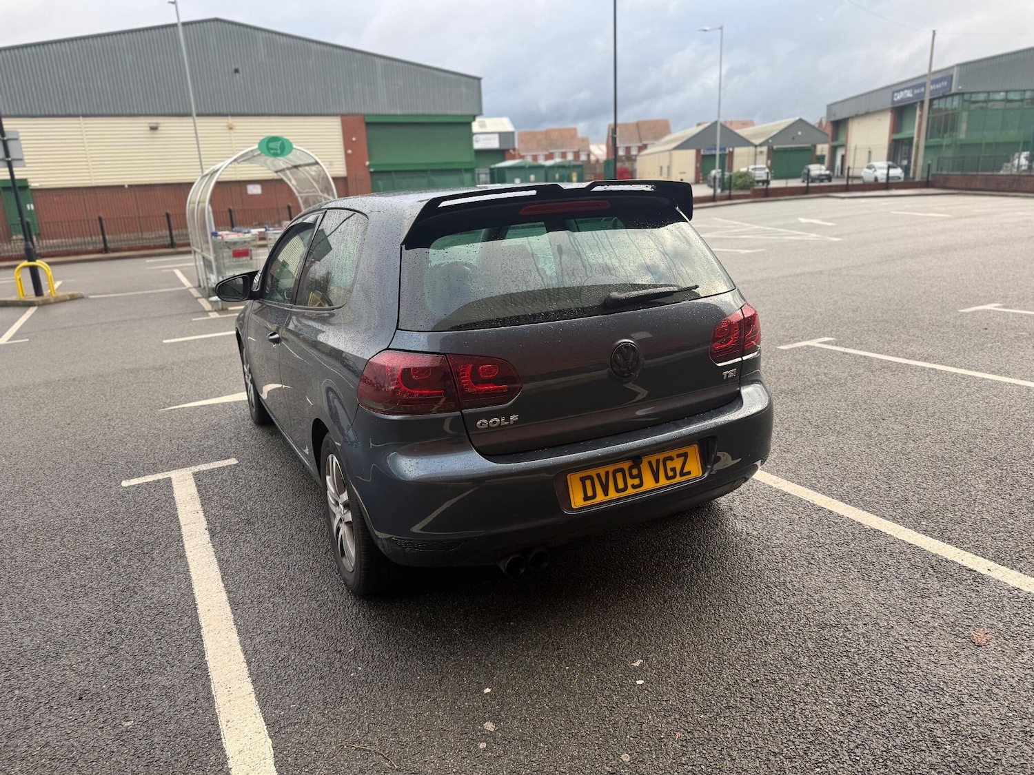 Used Volkswagen Golf 2009 for sale - 76752680: Photo 8