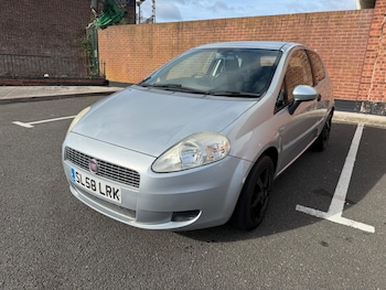 Used Fiat Grande Punto 2008 for sale - 76179401: Photo
