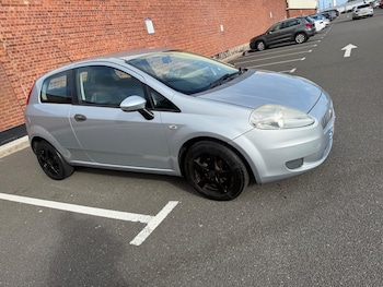 Used Fiat Grande Punto 2008 for sale - 76179401: Photo