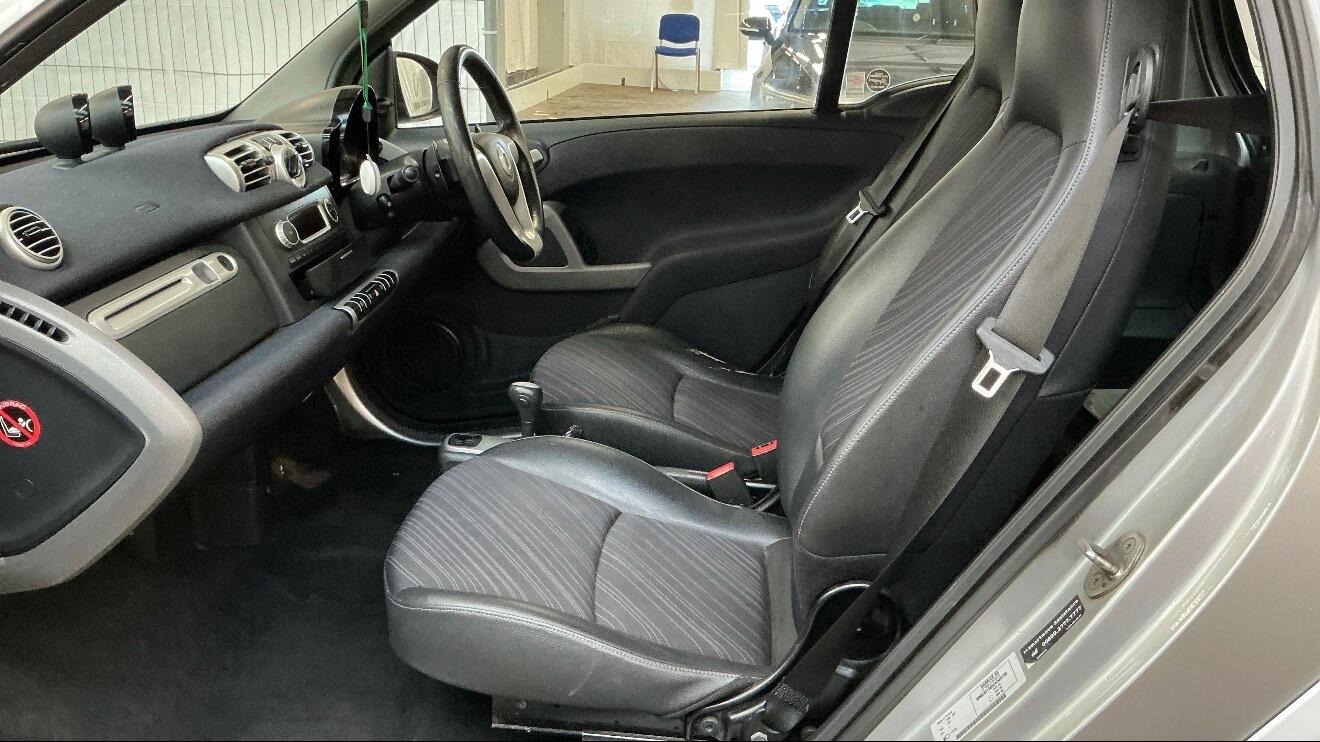 Used smart fortwo 2011 for sale - 77909261: Photo 6
