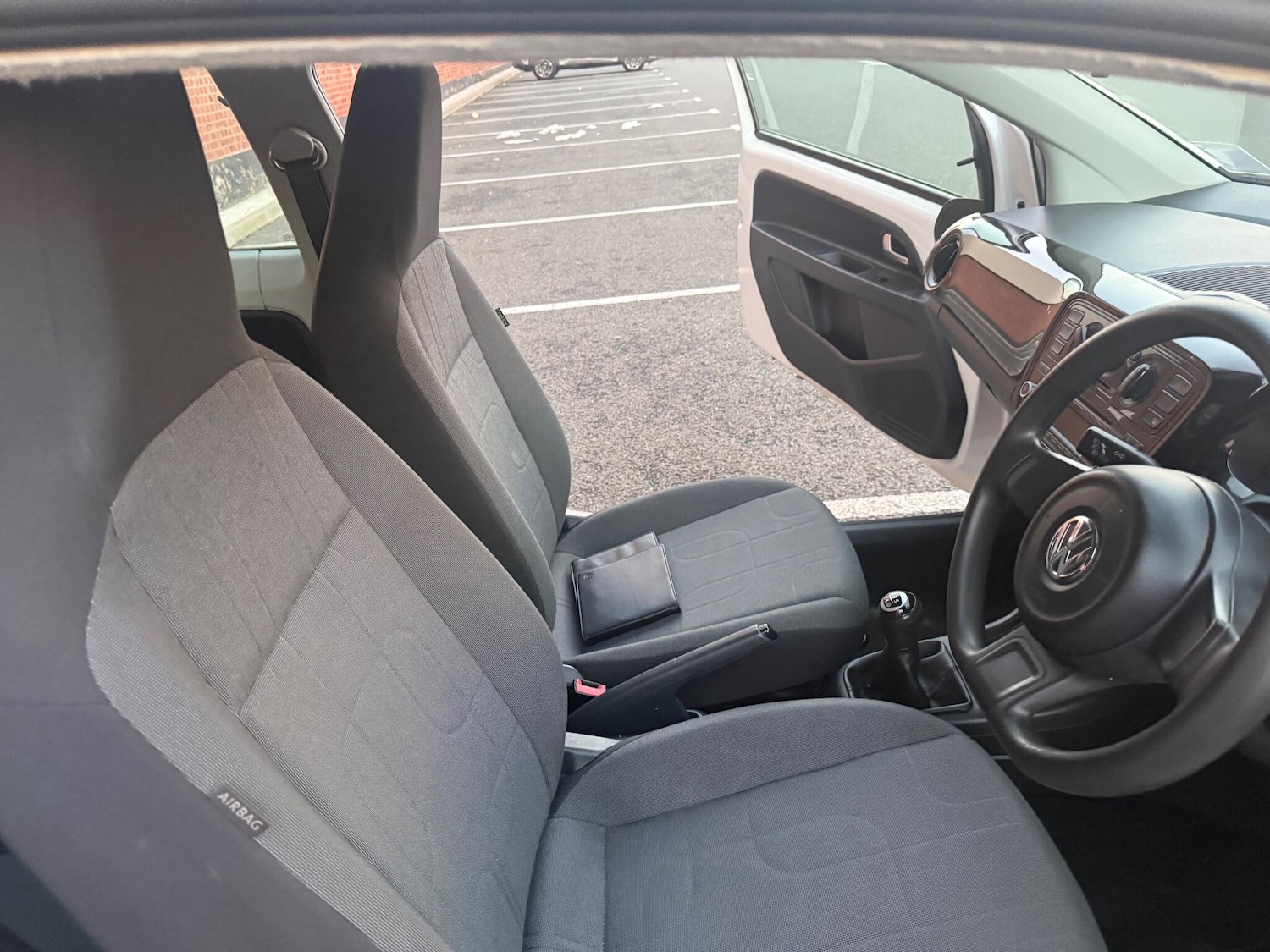 Used Volkswagen up! 2014 for sale - 76423360: Photo 18