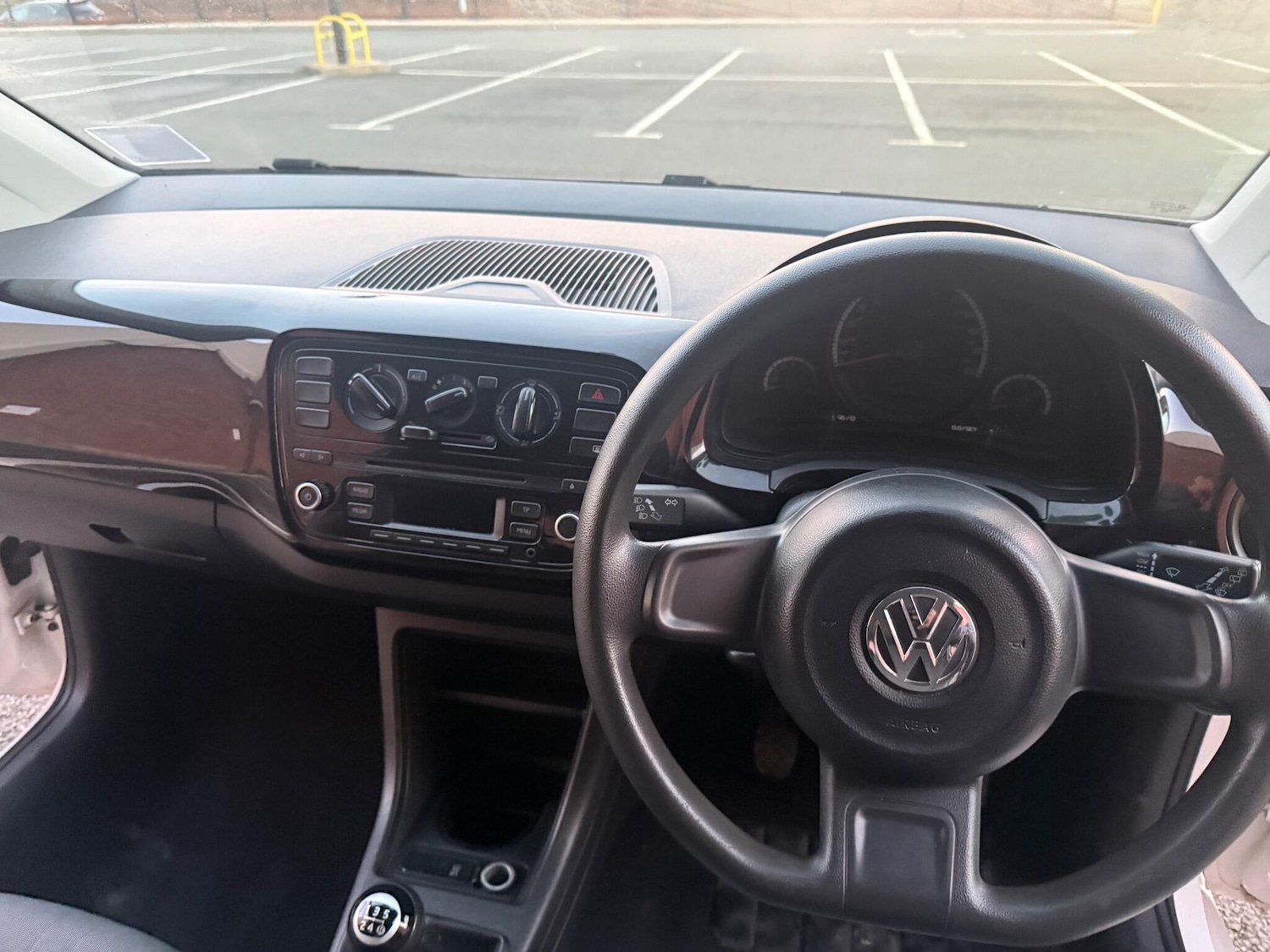 Used Volkswagen up! 2014 for sale - 76423360: Photo 30