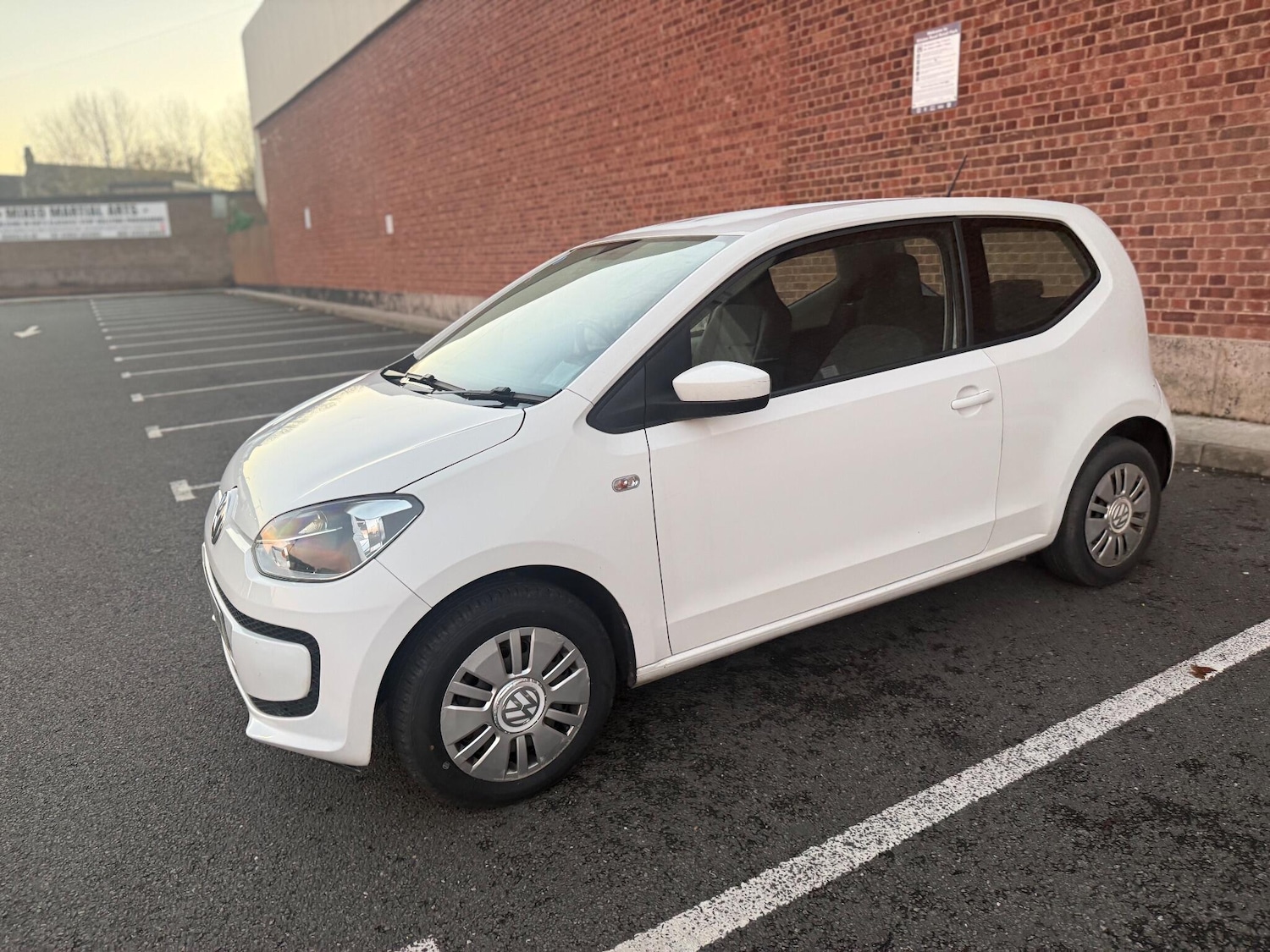 Used Volkswagen up! 2014 for sale - 76423360: Photo 8