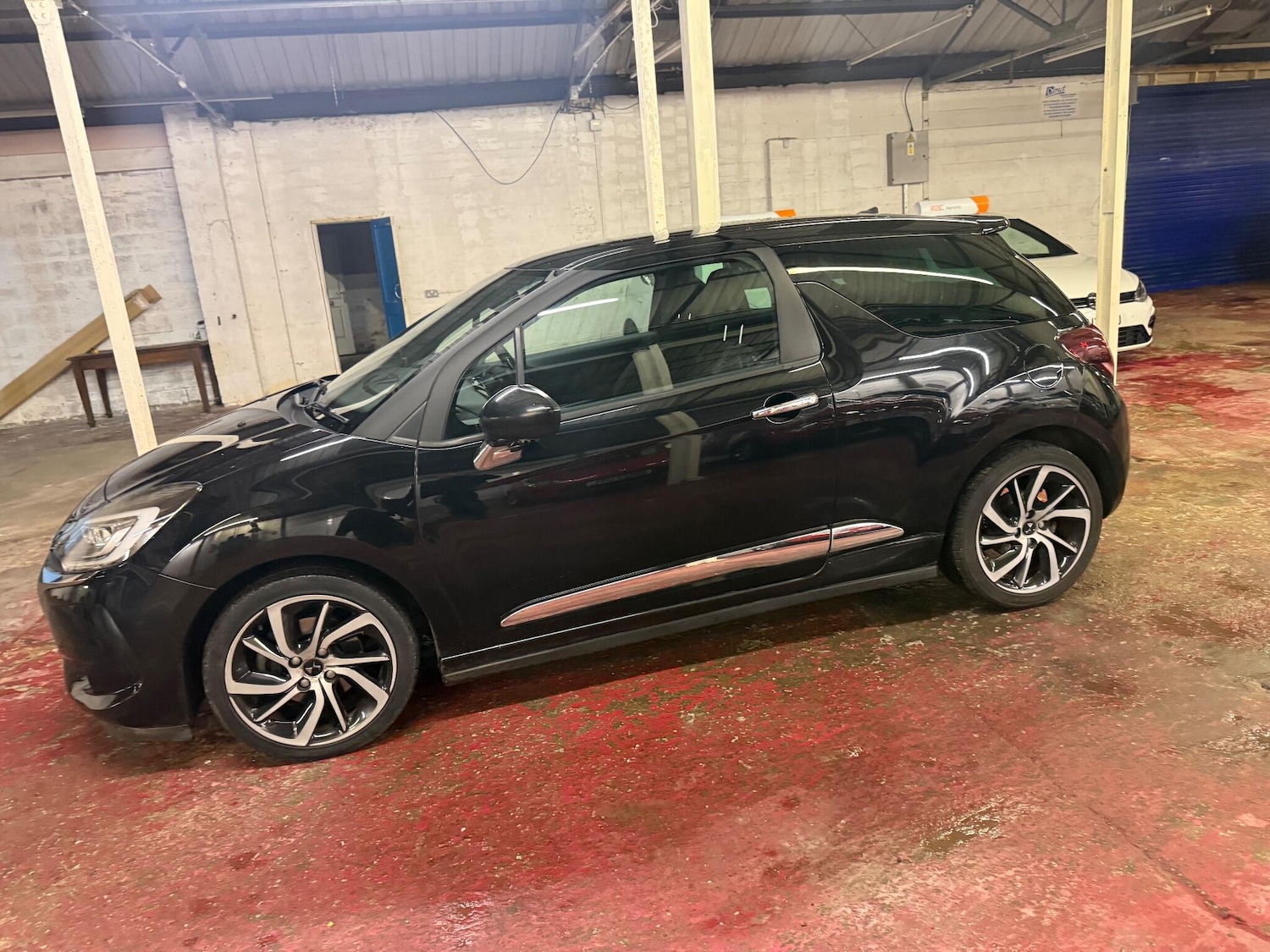 Used DS Automobiles DS 3 2016 for sale - 76561295: Photo 10