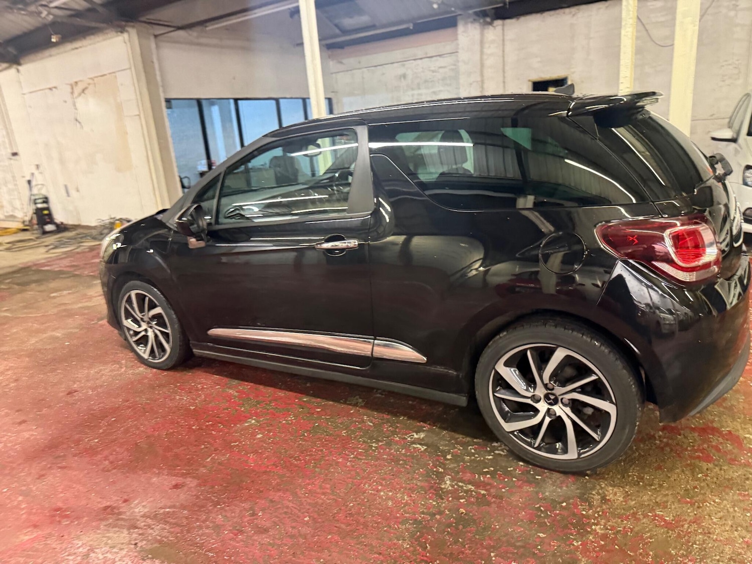 Used DS Automobiles DS 3 2016 for sale - 76561295: Photo 32