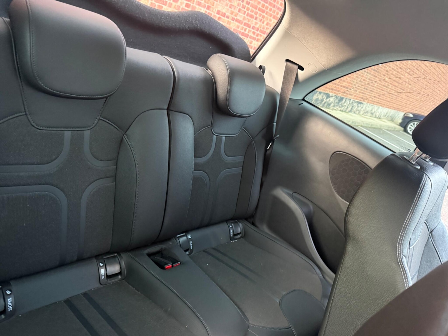 Used Vauxhall ADAM 2015 for sale - 78047247: Photo 29