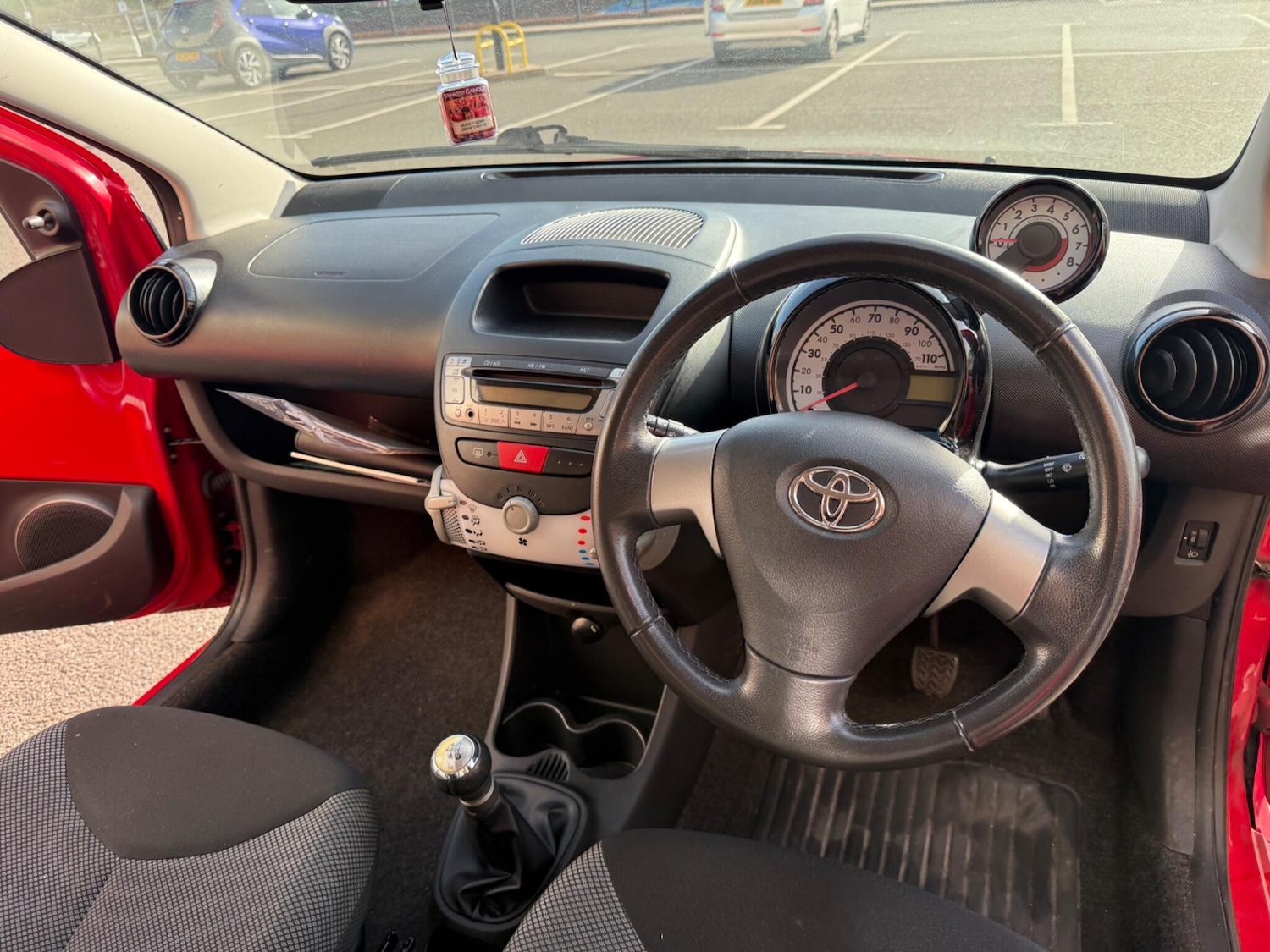 Used Toyota AYGO 2014 for sale - 76179371: Photo 18