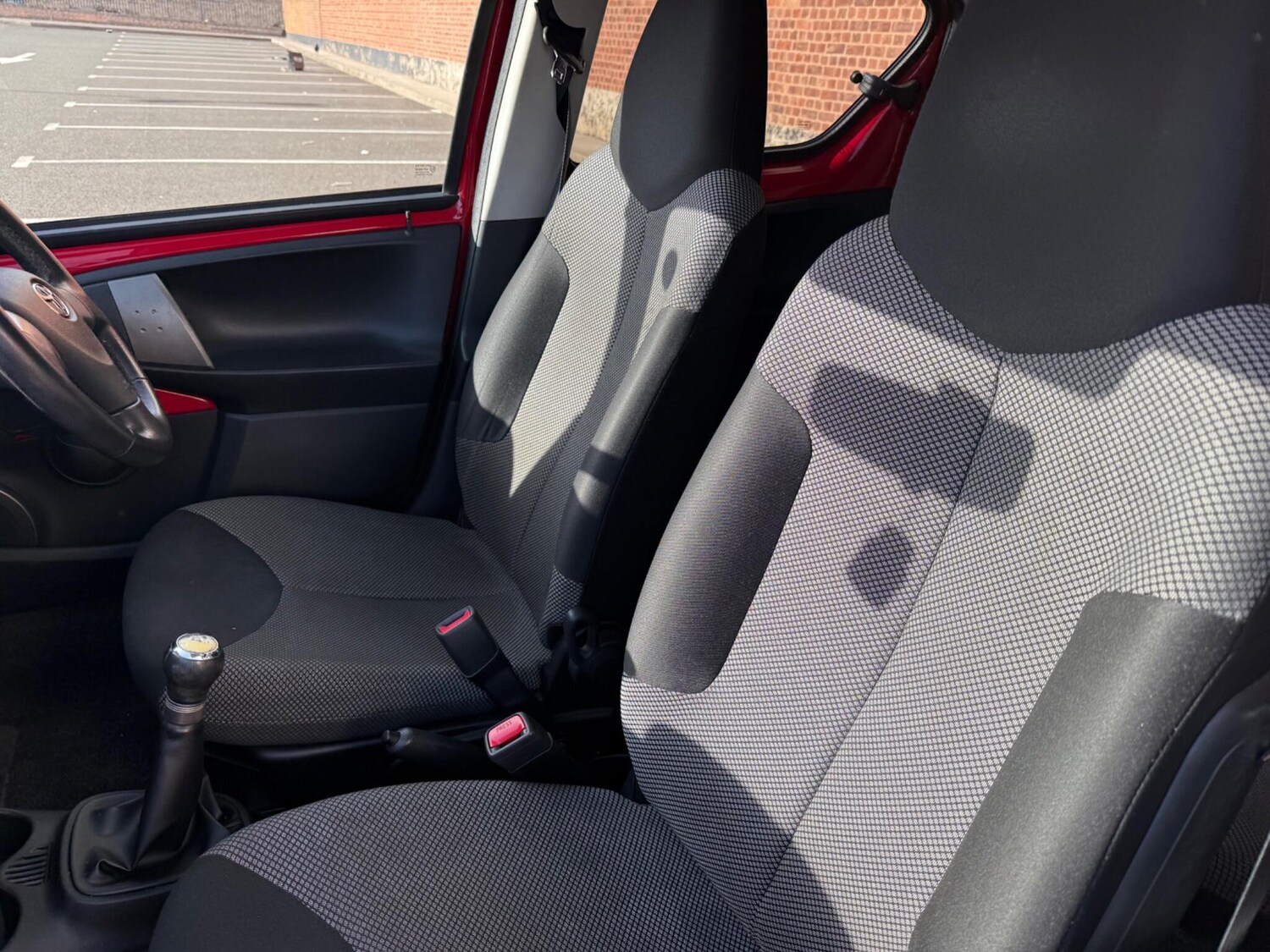 Used Toyota AYGO 2014 for sale - 76179371: Photo 19