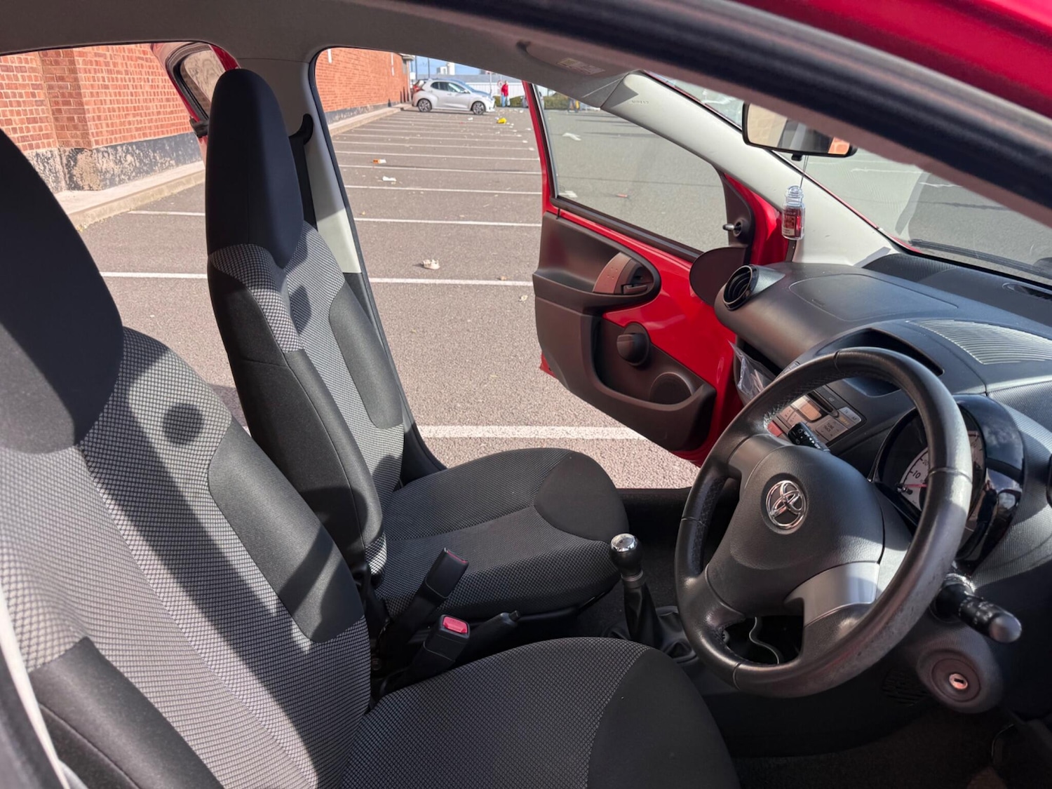 Used Toyota AYGO 2014 for sale - 76179371: Photo 20