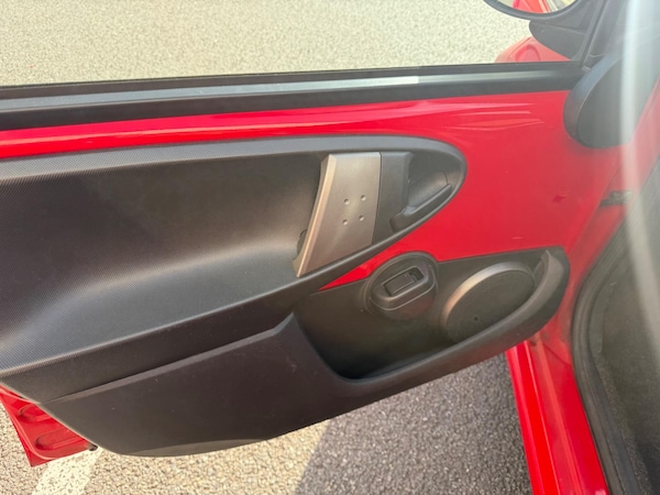 Used Toyota AYGO 2014 for sale - 76179371: Photo 23