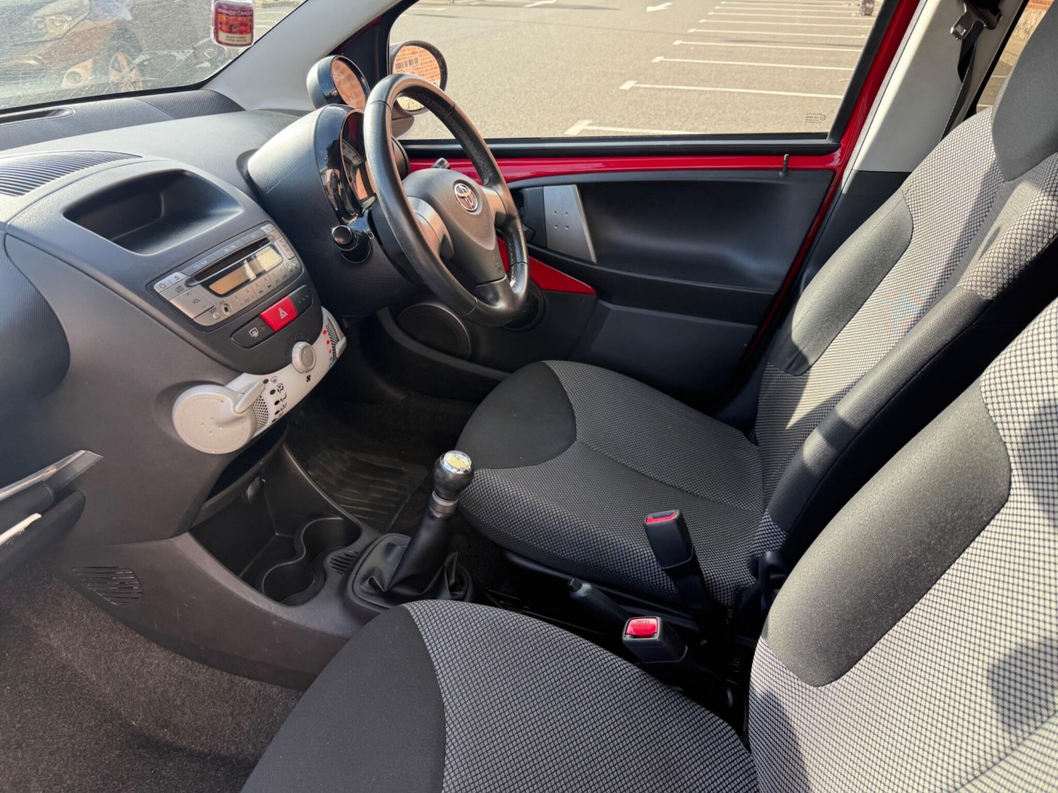 Used Toyota AYGO 2014 for sale - 76179371: Photo 33