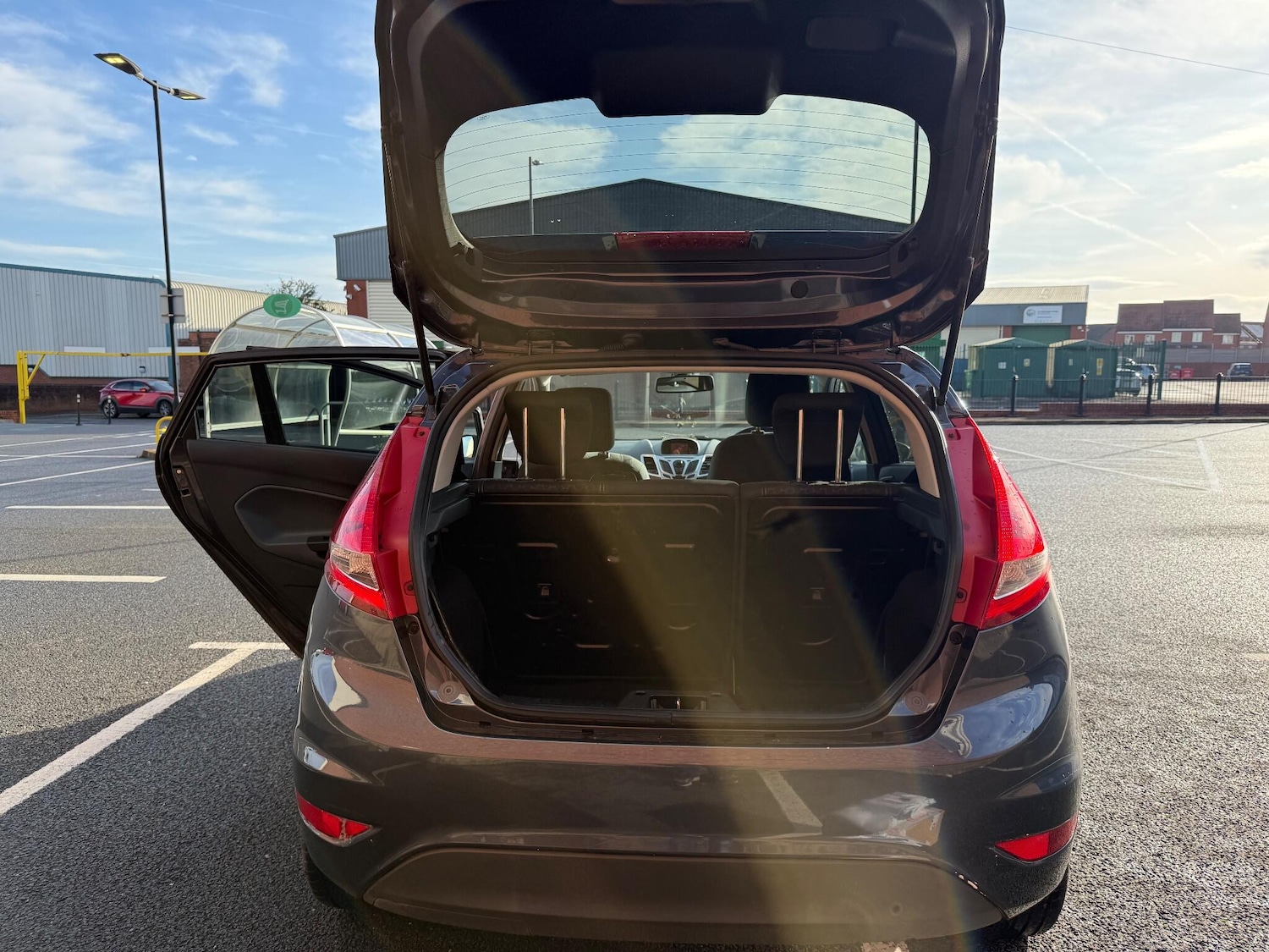 Used Ford Fiesta 2010 for sale - 76485393: Photo 22