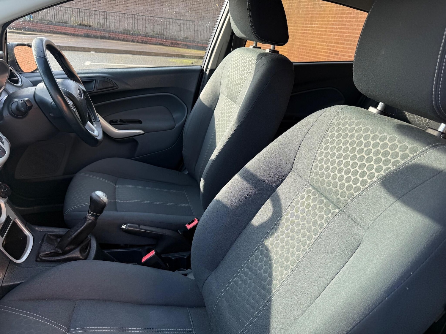 Used Ford Fiesta 2010 for sale - 76485393: Photo 24