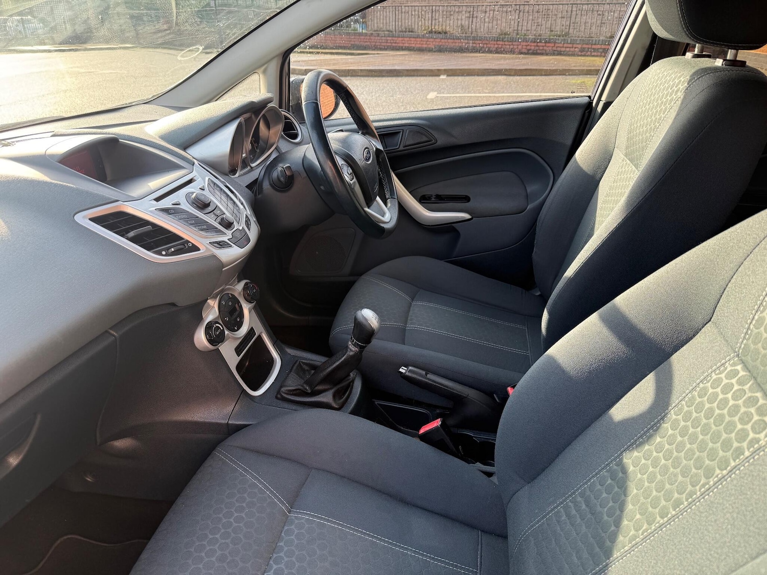 Used Ford Fiesta 2010 for sale - 76485393: Photo 25