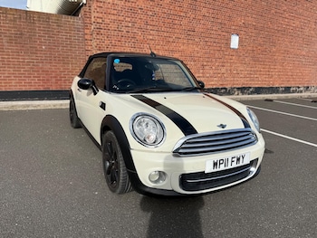 Used MINI Convertible 2011 for sale - 76572463: Photo